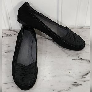 Stuart Weitzman black flats women's size 8